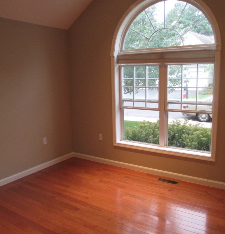 state college remodeling , red oak hardwood flooring, excellent installation, beautiful wood